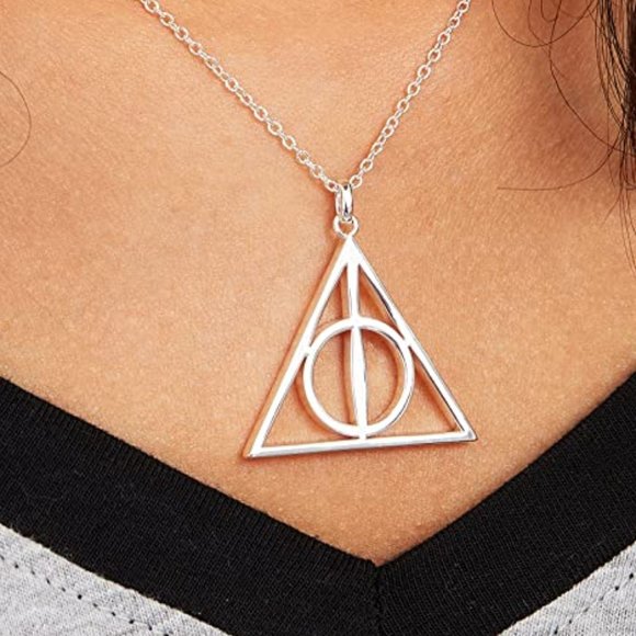 Silver Harry Potter Deathly Hallows Necklace New - Picture 3 of 3